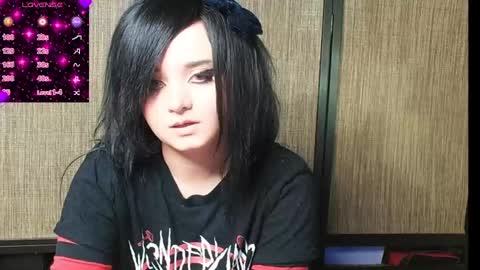 Snapshot of trixiedoescamcam chatting on 02/04/25, 10:13 trixiedoescamcam online show from 02/04/25, 10:13