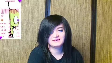 Snapshot of trixiedoescamcam chatting on 03/08/25, 01:17 trixiedoescamcam online show from 03/08/25, 01:17