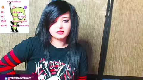 Snapshot of trixiedoescamcam chatting on 09/30/25, 03:28 trixiedoescamcam online show from 09/30/25, 03:28