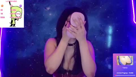 trixiedoescamcam online show from 07/22/26, 11:07