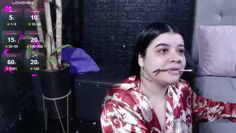 Snapshot of trixxiee_ chatting on 10/09/25, 10:02 trixxiee_ online show from 10/09/25, 10:02