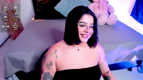 Snapshot of trixxiee_ chatting on 11/13/25, 07:24 trixxiee_ online show from 11/13/25, 07:24