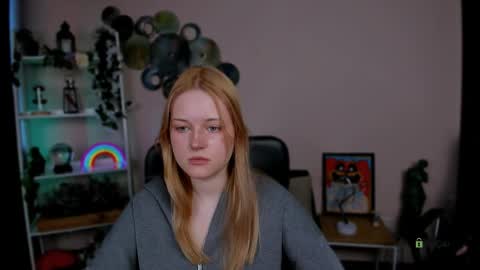 Trixy online show from 04/22/26, 11:12