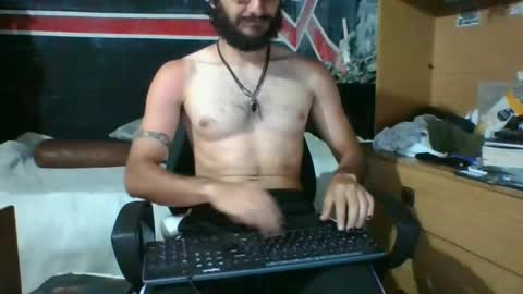 Snapshot of trizquelmen chatting on 12/17/24, 01:07 Andrew online show from 12/17/24, 01:07