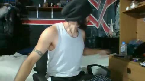 Snapshot of trizquelmen chatting on 01/29/25, 12:02 Andrew online show from 01/29/25, 12:02