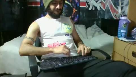 Snapshot of trizquelmen chatting on 03/05/25, 12:05 Andrew online show from 03/05/25, 12:05