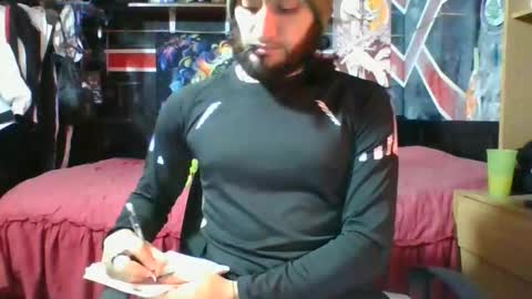 Snapshot of trizquelmen chatting on 10/29/25, 02:41 Andrew online show from 10/29/25, 02:41