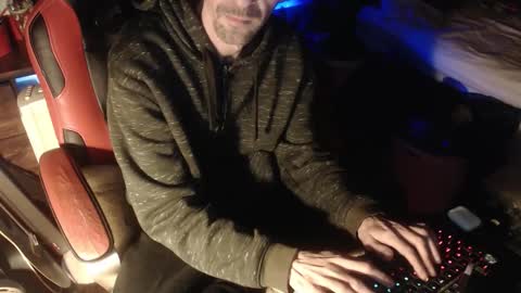 Snapshot of trooper0690 chatting on 11/07/25, 05:13 trooper0690 online show from 11/07/25, 05:13