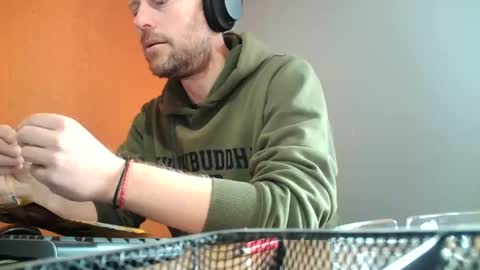 Snapshot of truble_78 chatting on 02/19/25, 10:01 truble_78 online show from 02/19/25, 10:01