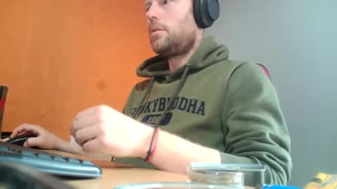 Snapshot of truble_78 chatting on 02/21/25, 02:27 truble_78 online show from 02/21/25, 02:27