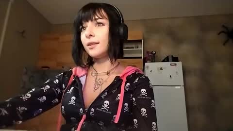 Poly online show from 01/09/26, 12:30