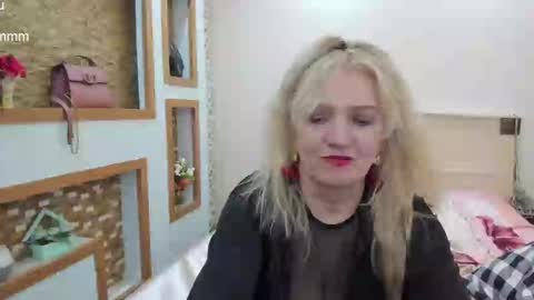 Snapshot of truefoxyyy chatting on 03/09/25, 11:14 Fox online show from 03/09/25, 11:14