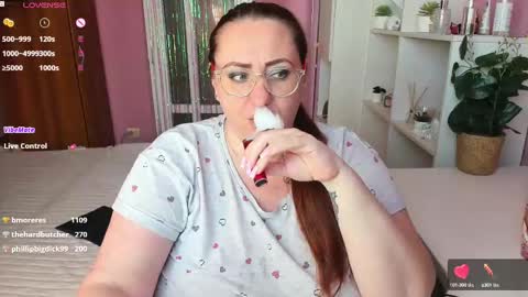 Snapshot of truly_goddess chatting on 03/07/25, 12:23 Adelle online show from 03/07/25, 12:23