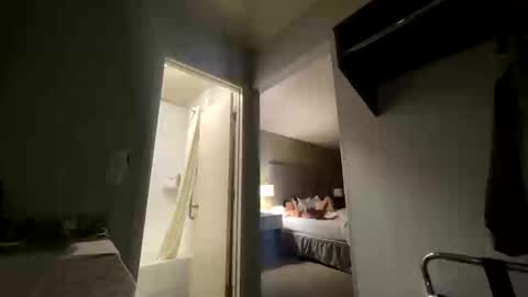 Tres Leches online show from 03/04/26, 03:01