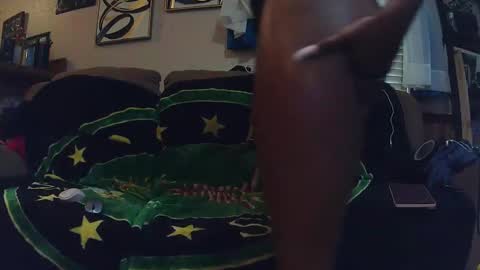 Snapshot of ts_britt chatting on 11/25/25, 07:36 ts_britt online show from 11/25/25, 07:36