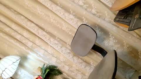 Chloe online show from 04/21/26, 07:58