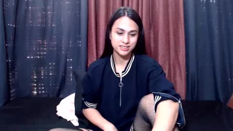 Hannah15 online show from 11/25/25, 02:55