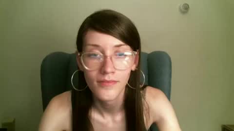 Snapshot of ts_librarian chatting on 09/09/25, 02:55 Elisabeth online show from 09/09/25, 02:55