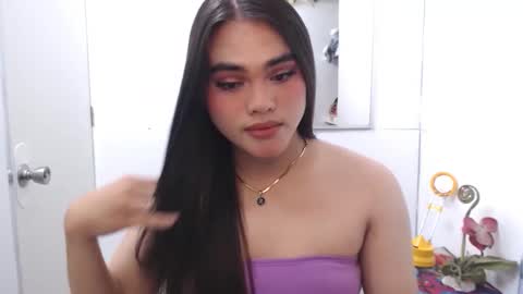 ts_lovelicious online show from 10/17/25, 04:37