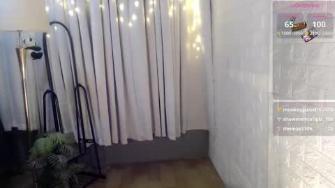 Snapshot of ts_pinayfoxxy18 chatting on 12/29/24, 11:50 kenzie online show from 12/29/24, 11:50