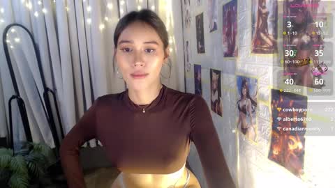 Snapshot of ts_pinayfoxxy18 chatting on 01/06/25, 11:42 kenzie online show from 01/06/25, 11:42