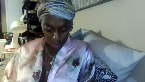 Snapshot of tsamberwhite007 chatting on 11/05/25, 09:53 Amber White online show from 11/05/25, 09:53