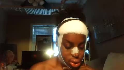 Snapshot of tsamberwhite007 chatting on 12/14/25, 01:38 Amber White online show from 12/14/25, 01:38