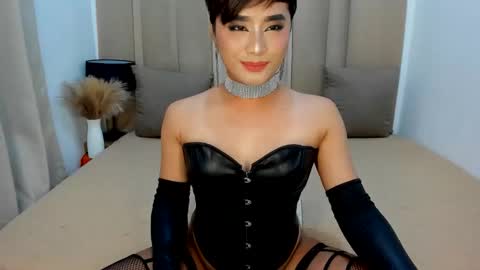 YOUR MISTRESS online show from 05/05/26, 07:11