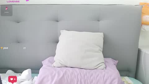 Snapshot of tscn88 chatting on 01/05/25, 04:36 Anne Bebe online show from 01/05/25, 04:36