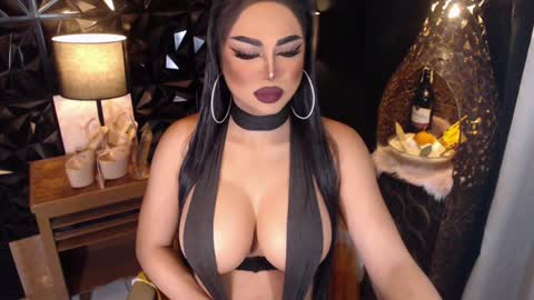 Snapshot of tsdarkdevon chatting on 01/14/25, 01:15 tsdarkdevon online show from 01/14/25, 01:15