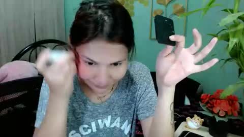 Snapshot of tsempress chatting on 11/08/25, 12:16 SHENA online show from 11/08/25, 12:16