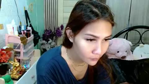 Snapshot of tsempress chatting on 11/29/25, 09:01 SHENA online show from 11/29/25, 09:01