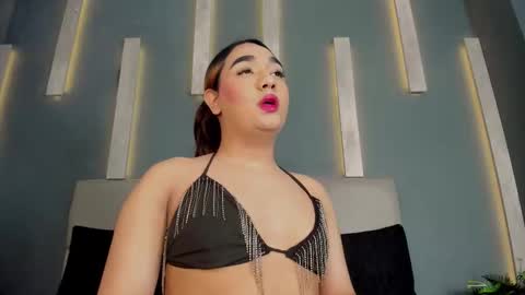 Snapshot of tsexoticfuck chatting on 02/21/26, 08:43 C H L O E online show from 02/21/26, 08:43