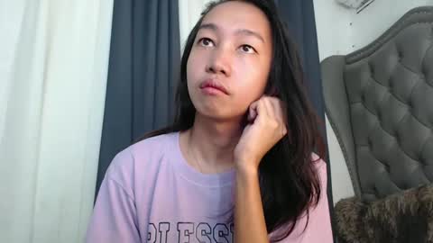 Snapshot of tskitty_girl chatting on 03/11/25, 11:44 tskitty_girl online show from 03/11/25, 11:44