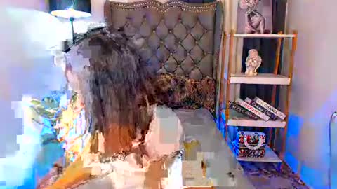 Snapshot of tskitty_girl chatting on 11/08/25, 04:23 tskitty_girl online show from 11/08/25, 04:23