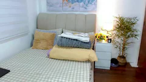 Snapshot of tspearlofasia chatting on 11/06/25, 05:30 Graciella online show from 11/06/25, 05:30