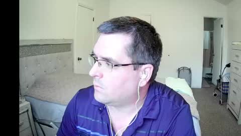 Snapshot of tstwbtsb chatting on 04/25/26, 04:37 tstwbtsb online show from 04/25/26, 04:37