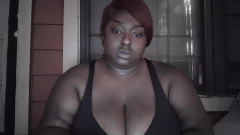 Snapshot of tsunamiiibee chatting on 10/09/25, 01:09 tsunamiiibee online show from 10/09/25, 01:09