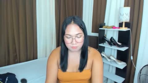 Karen Oquio online show from 09/11/25, 06:35