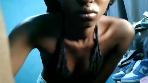 Snapshot of tswana_ chatting on 02/27/26, 03:39 lencer online show from 02/27/26, 03:39