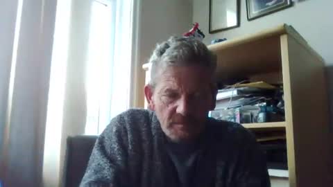 Snapshot of ttb2769 chatting on 09/21/25, 06:59 ttb2769 online show from 09/21/25, 06:59
