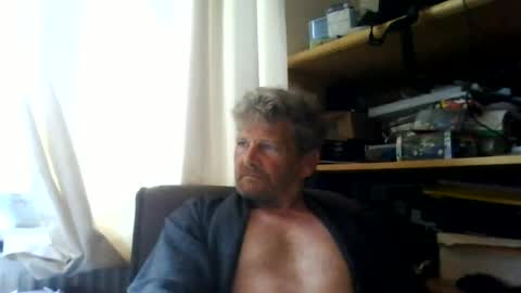 Snapshot of ttb2769 chatting on 06/24/26, 04:44 ttb2769 online show from 06/24/26, 04:44