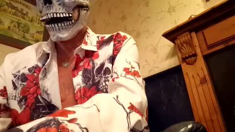 tubsy6868 online show from 10/31/25, 10:55