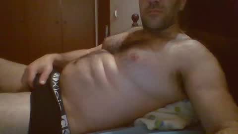 Snapshot of tuga_man_ chatting on 02/02/25, 12:30 tuga man online show from 02/02/25, 12:30