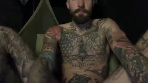 Snapshot of tuhands chatting on 11/28/25, 07:55 Tuhands online show from 11/28/25, 07:55