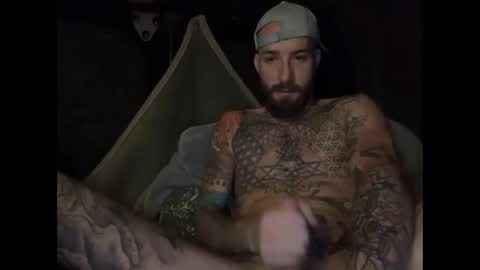 Snapshot of tuhands chatting on 12/17/25, 07:58 Tuhands online show from 12/17/25, 07:58