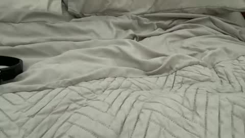 Tuhands online show from 04/01/26, 09:32