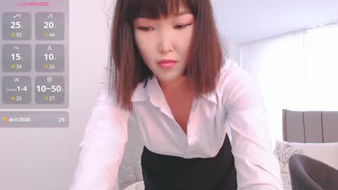 Snapshot of tumilio chatting on 12/15/24, 08:08 TumiLio online show from 12/15/24, 08:08