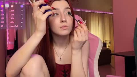 Snapshot of tutti_cutieee chatting on 06/04/26, 09:15 Nika online show from 06/04/26, 09:15