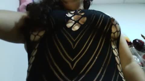 tuzusy online show from 09/25/25, 04:38